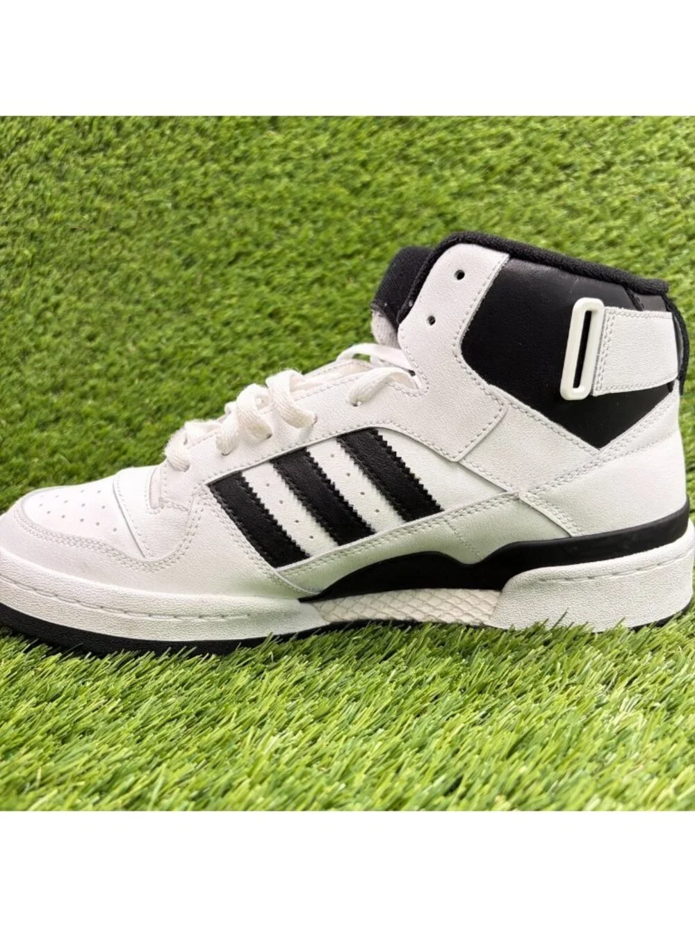 Adidas Originals Forum Mid Mens Size 11 White Athletic Basketball Shoes Sneakers